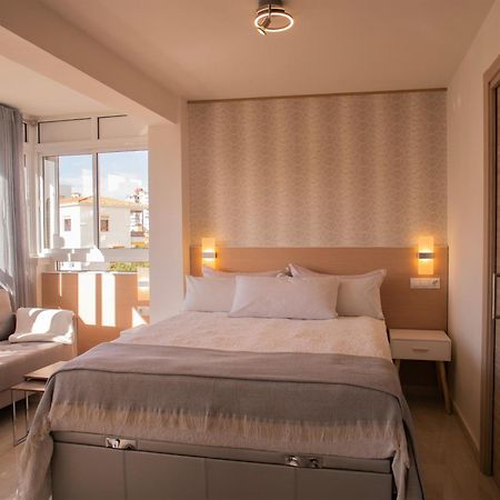 Salome Neo Suites Τορρεμολίνος Εξωτερικό φωτογραφία